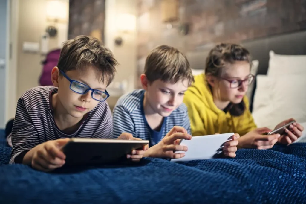 effects of screen time on teens