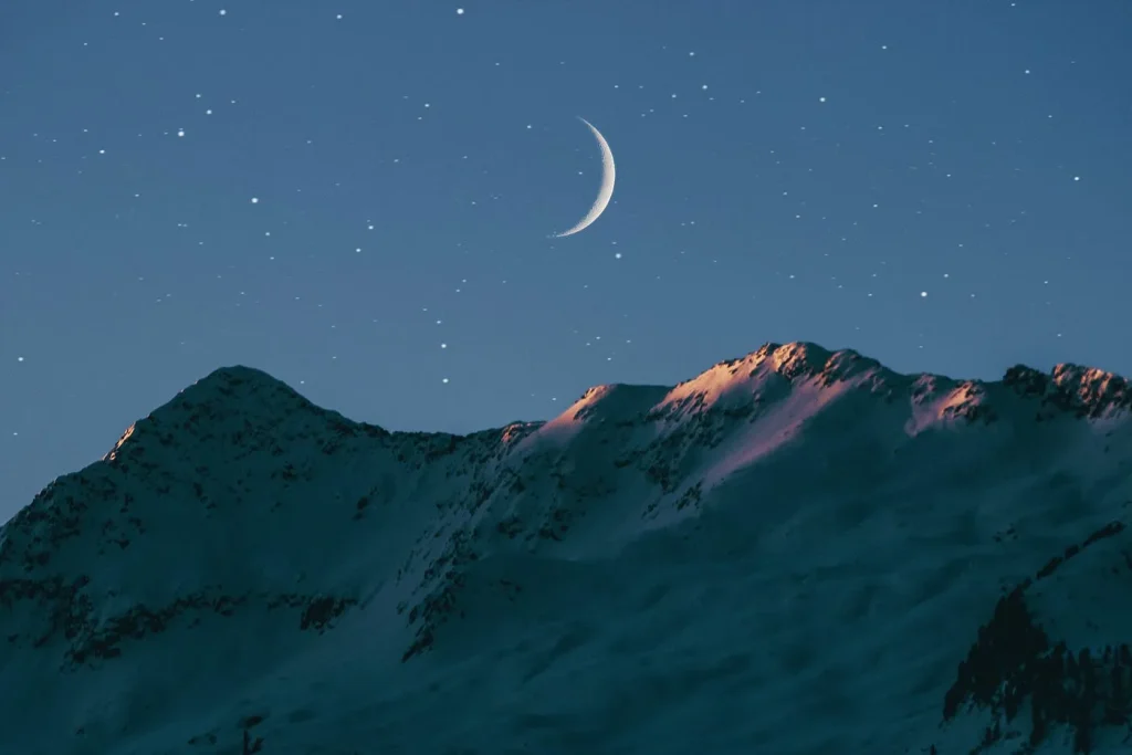 The moon never bows to anyone