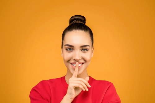 How Not to Be a People Pleaser: The 3-Second Pause That Saved My Relationships