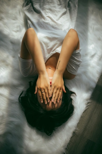 How to Control Your Mind from Overthinking Without Losing Your Sanity