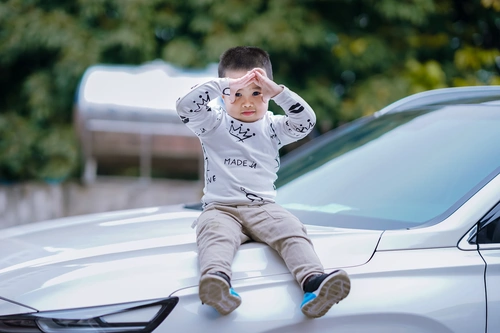 How to Praise Kids Sufficiently Without Creating Praise Junkies