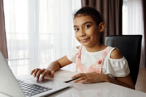 How to Praise a Child for Good Work: Five Actions When Words Fall Short