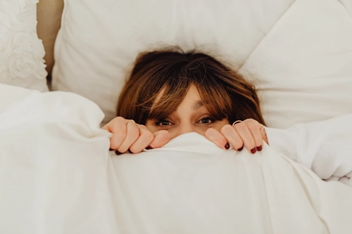 Why Do I Wake Up With Anxiety Every Morning? 5 Ways to Calm Down