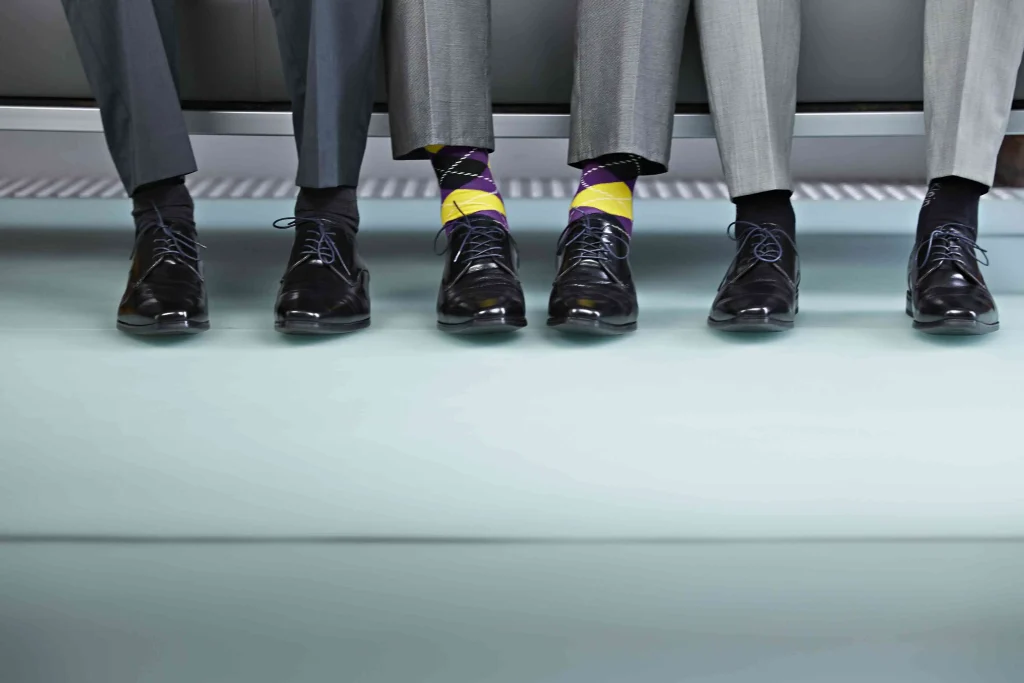 Conformity Psychology Examples: Why We Follow the Crowd