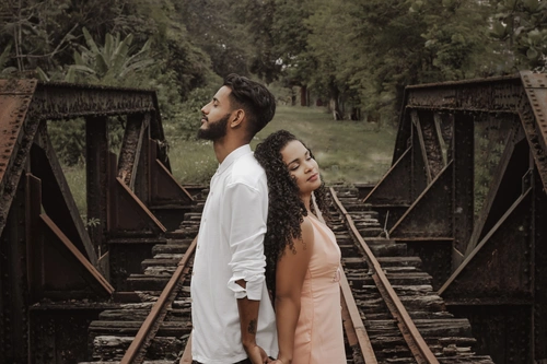 Emotional Dependency in Relationships Signs: Are You Mistaking Emotional Dependency for Love?