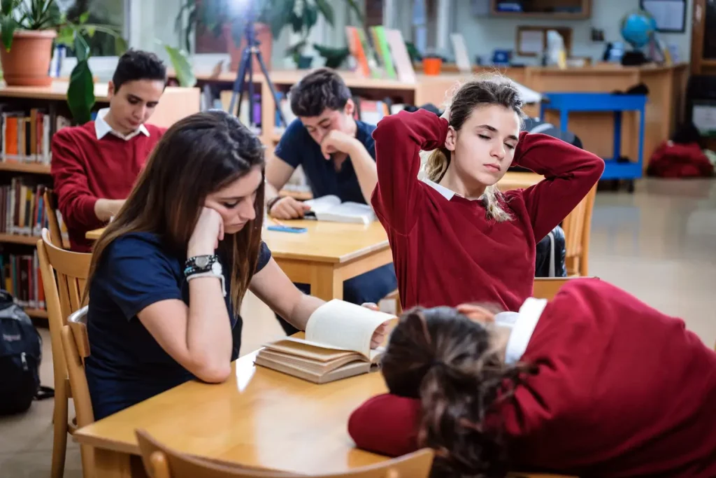 how to help a teenager struggling in school