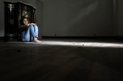 Signs of Childhood Trauma in Adults: The Hidden Wounds You Carry Every Day