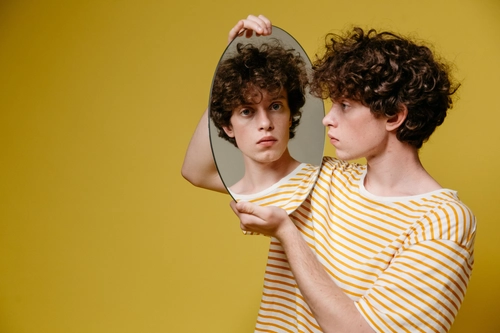 How to Deal with a Narcissistic Boss Who Moves Goalposts – One Phrase to Stop Them