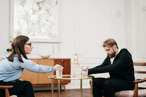 How to Protect Yourself from Manipulation in Everyday Life
