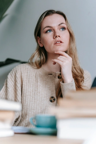 How to Read Social Cues: A Practical Guide for Adults