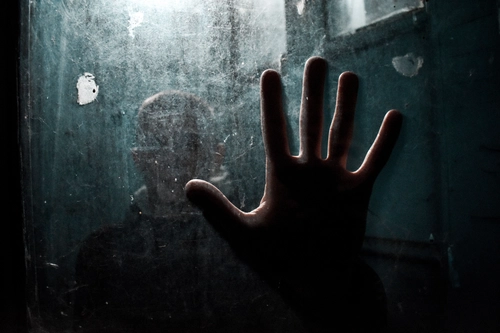 How to Spot Manipulative Behavior and Red Flags Before It's Too Late