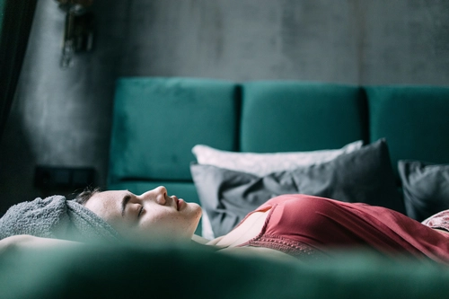 How to Spot the Earliest Signs of Overstimulation