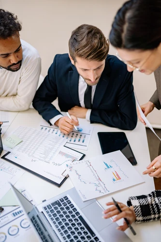 How to Start Investing Without Risk, a Safe Beginner’s Guide
