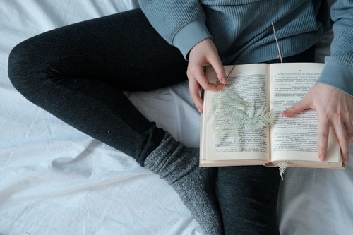How to Stop Social Mirroring and Your Lack of Sense of Self