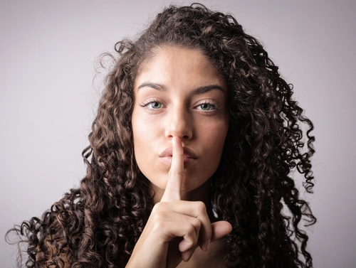 How to Use Hand Gestures to Become a Better Public Speaker