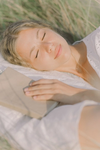 Is Your Mind Always Racing at Night A Neurologist Explains