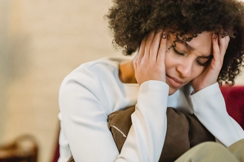 Signs Someone Is Pretending to Be Happy How to Tell