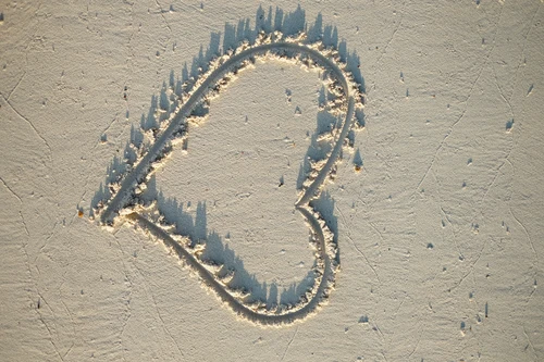 Signs of Trustworthy People 11 Quiet Clues I Now Notice First
