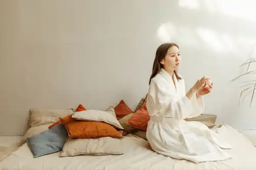Stop Self Sabotaging Behaviors in Anxious Relationships