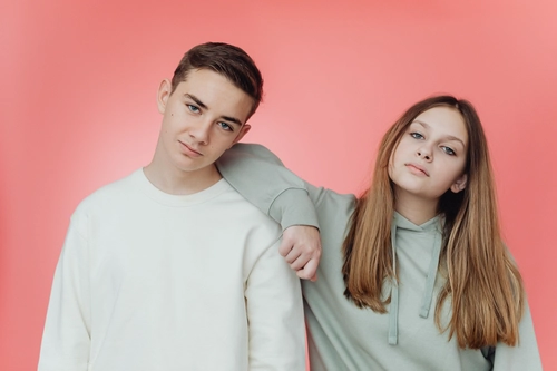 The 3 Stages of Love Bombing and How to Avoid It