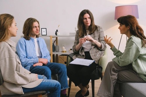 Group Behavior Psychology: Why I Stopped Explaining