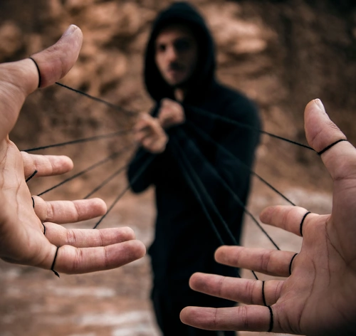 How People Manipulate Others Psychologically: I Caught Myself Doing It