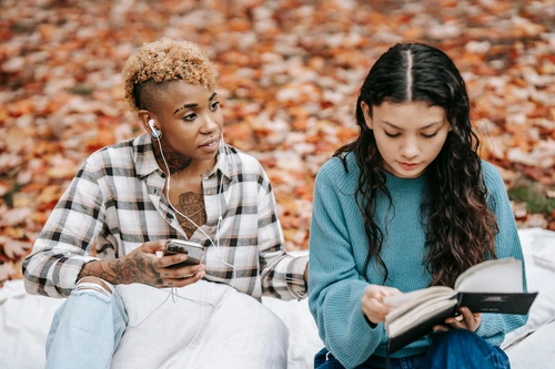 How to Read Social Interaction Patterns When the Rules Feel Invisible
