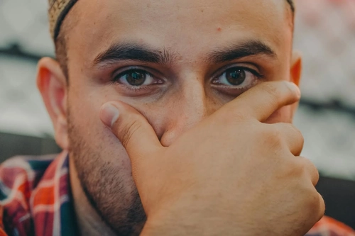 Eyebrow Movement Meaning: What Your Brows Reveal About You