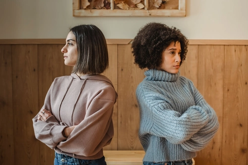 Boundaries With Friends How I Stopped Being the Therapist Friend