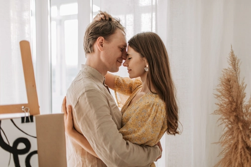 How to Avoid Emotional Attachment in a Relationship