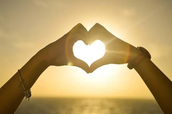 This Two Word Response Makes People Instantly Like You