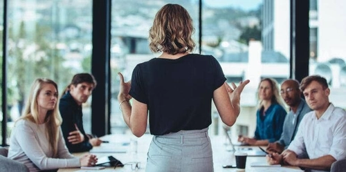 Why People Are Attracted to Powerful Individuals