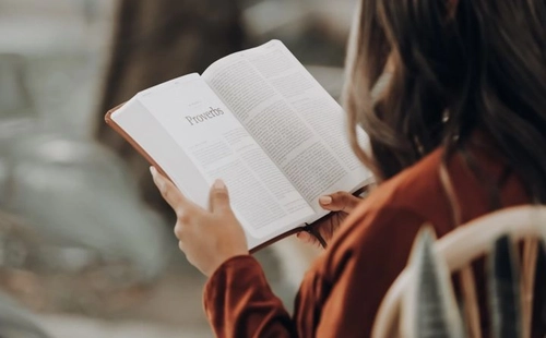 Bible Reading for Mental Peace: 7 Ways to Calm a Racing Mind