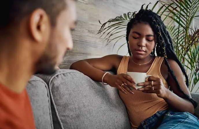 3 Signs She Misses You But Pretends She Doesn’t Care About You