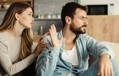 3 Signs She Is About To Leave You