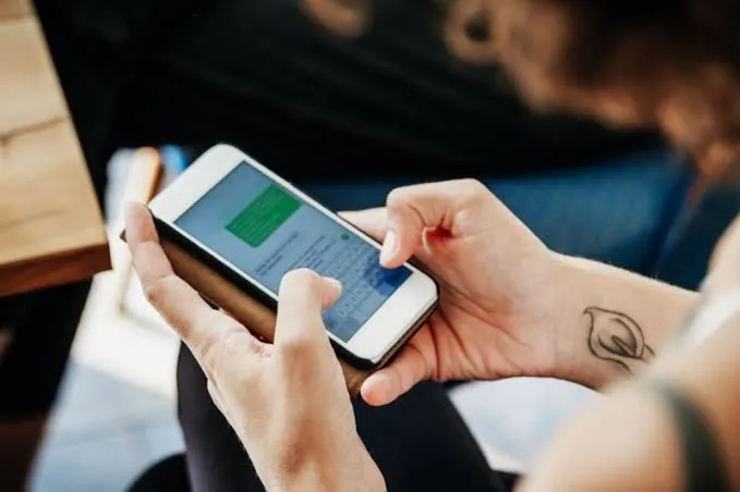 Do They Need to Text You Every Day or Send Good Morning Texts in Dating? 