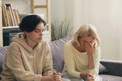 Attachment Style Problems in Adults Why We Cling or Vanish