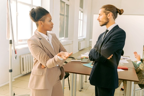 How to Communicate Effectively at Work and Finally Get Your Point Across